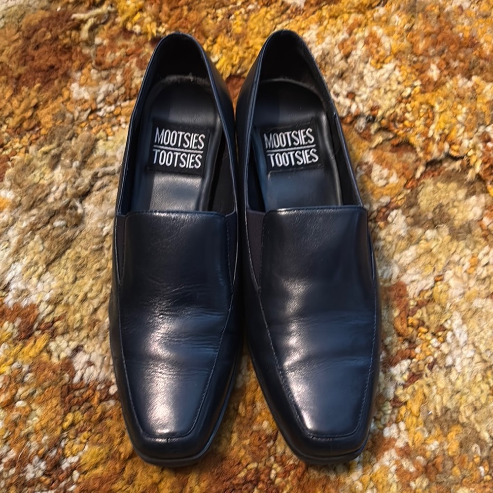 Mootsies Tootsies Black Loafers